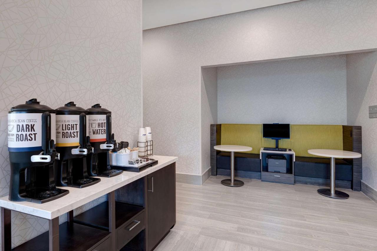 Hotel Hampton & Burlington, Ontario, Canada