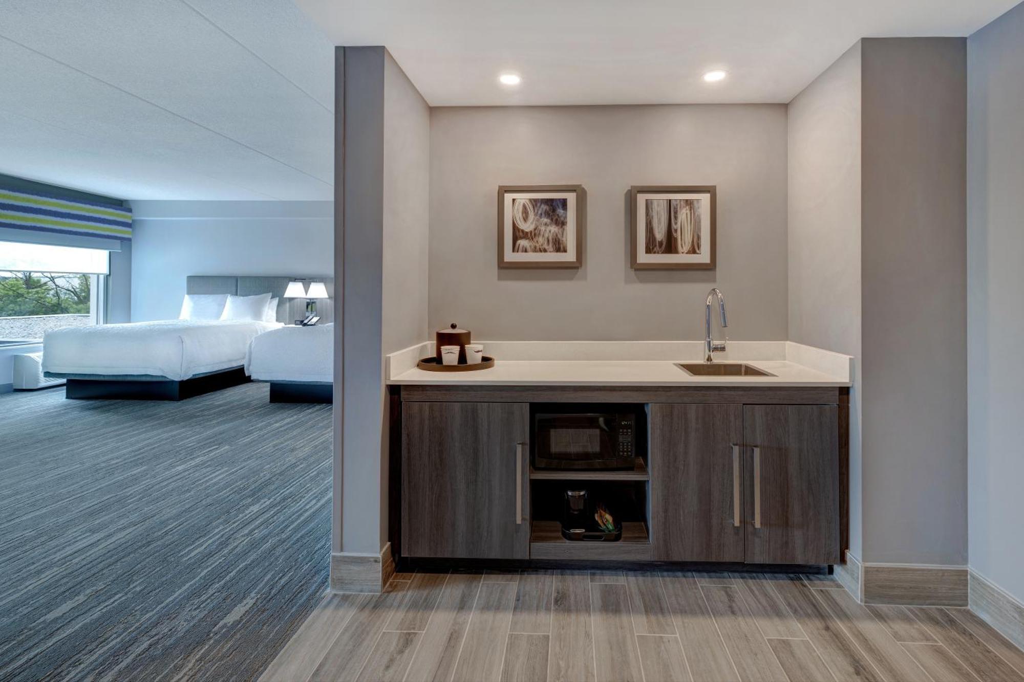 Hotel Hampton & Burlington, Ontario, Canada Burlington