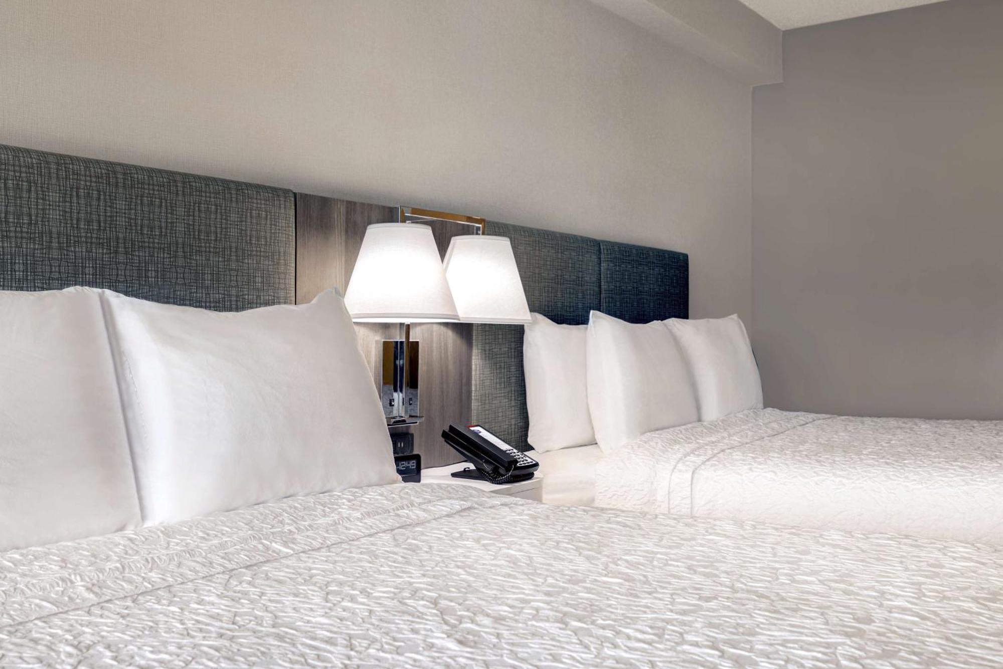 Hampton & Burlington, Ontario, Canada Hotel