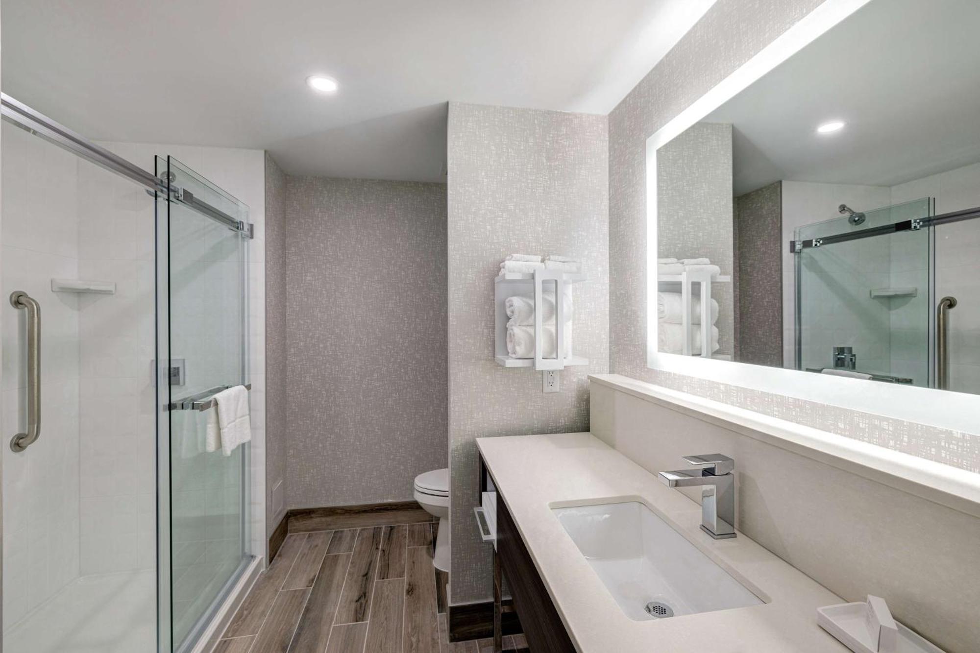 Hotel Hampton & Burlington, Ontario, Canada